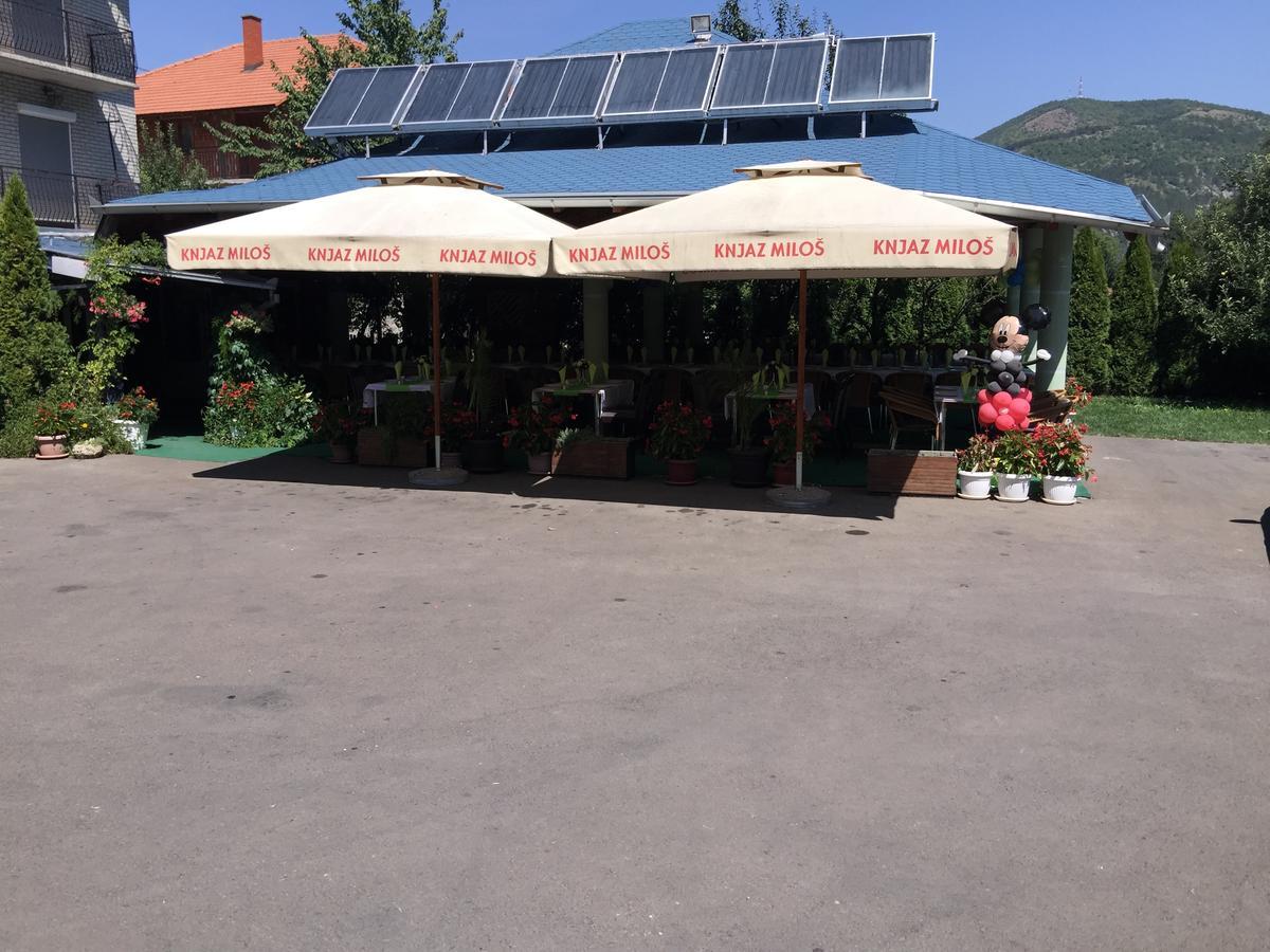 Bed & Breakfast Karavan Raška Exterior foto