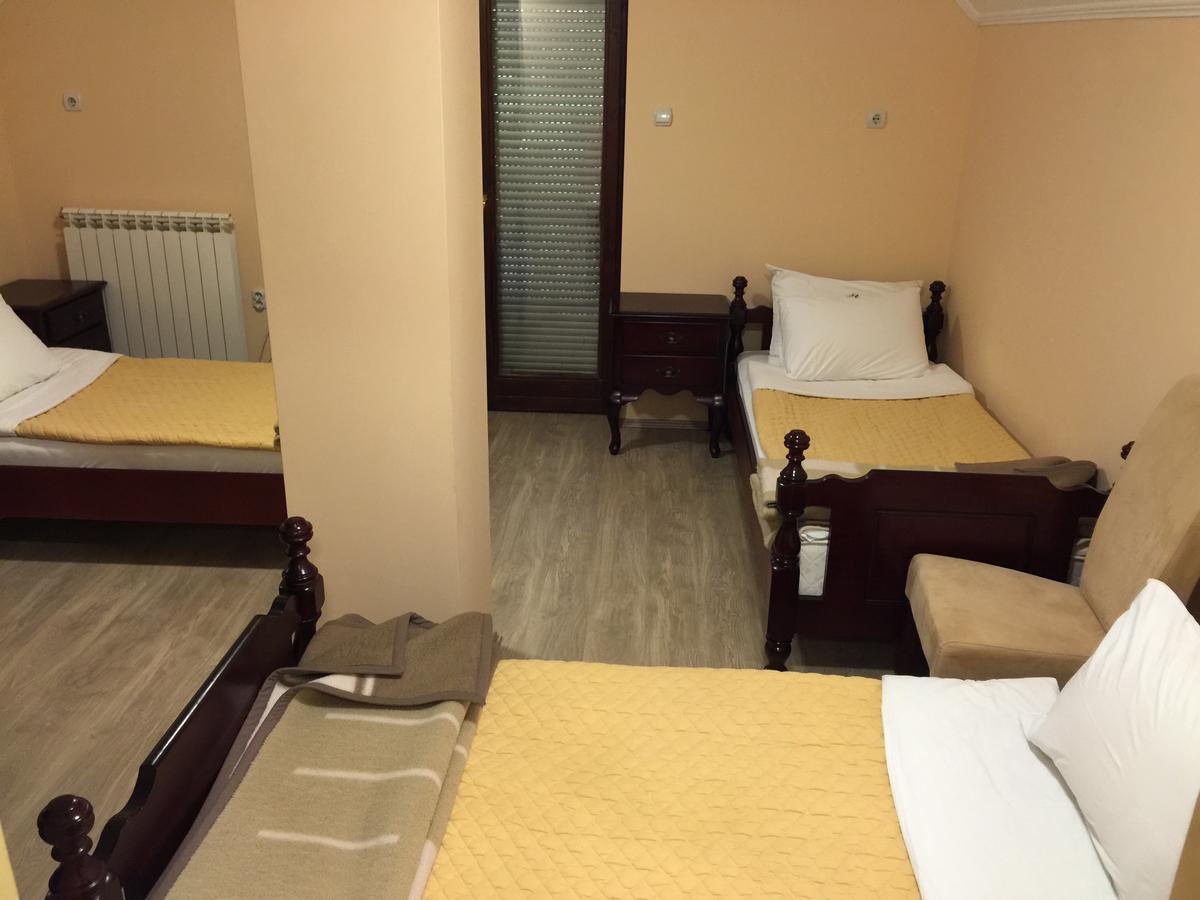 Bed & Breakfast Karavan Raška Exterior foto